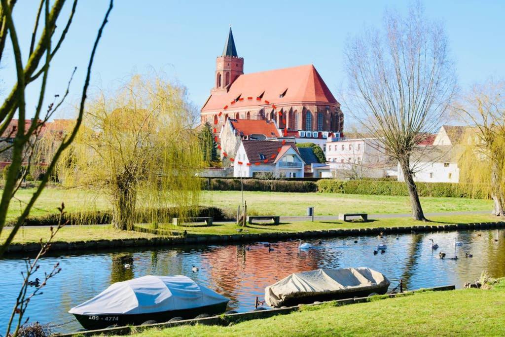 Villa Rumpel Aus Alt Mach Neu Beeskow Exterior foto